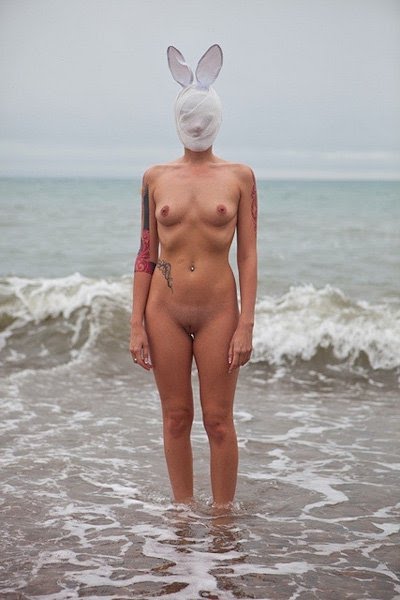 Ben Hopper mujeres desnudas con mascaras 7
