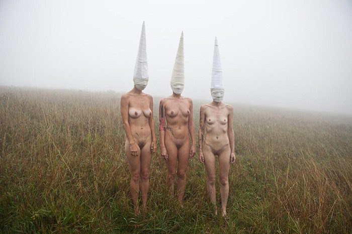 Ben Hopper mujeres desnudas con mascaras 8