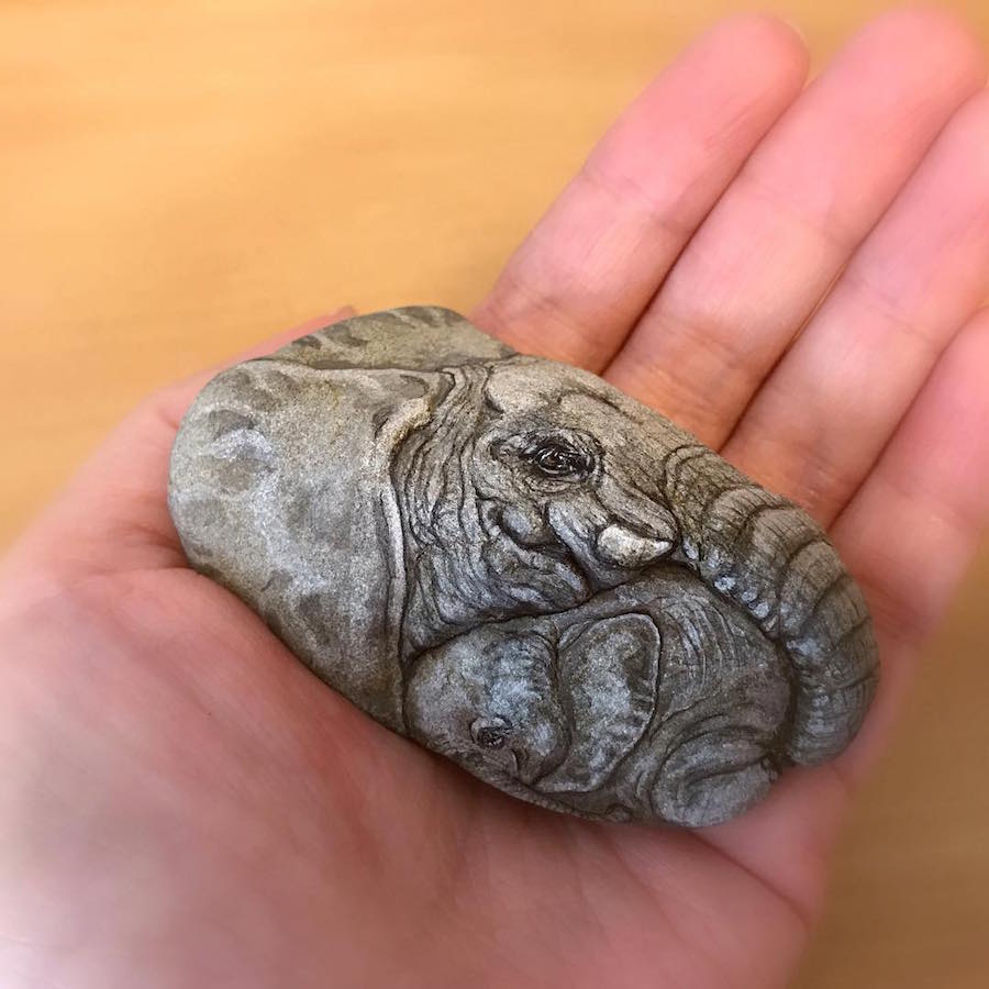 Akie Nakata escultura piedras 9