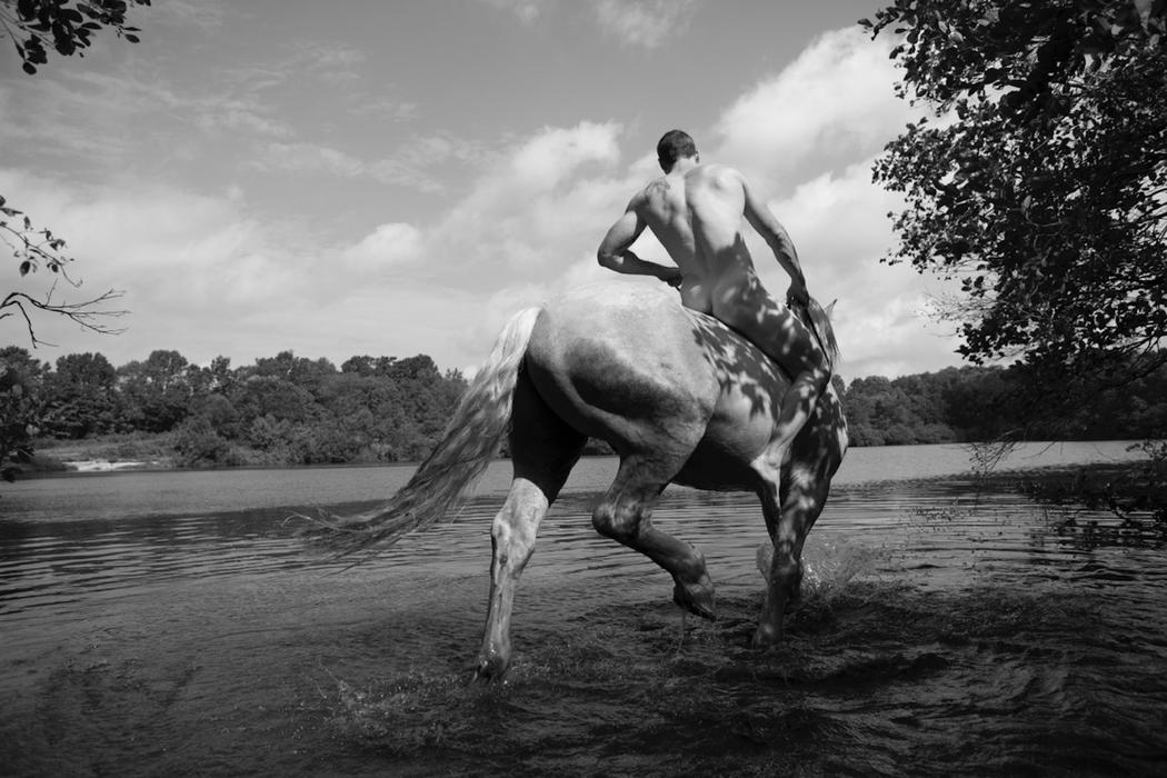 Nick Turner caballos Islandia desnudo 5