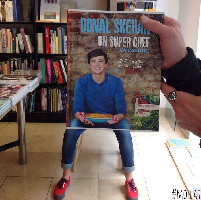 libreria montaje con libros humor 19