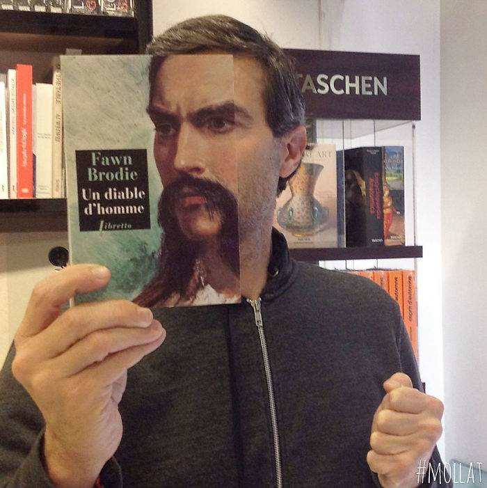 libreria montaje con libros humor 28