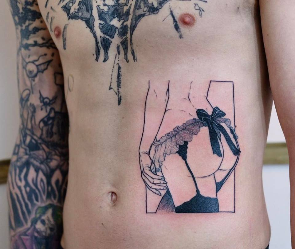 Sad Amish tatuaje erotico