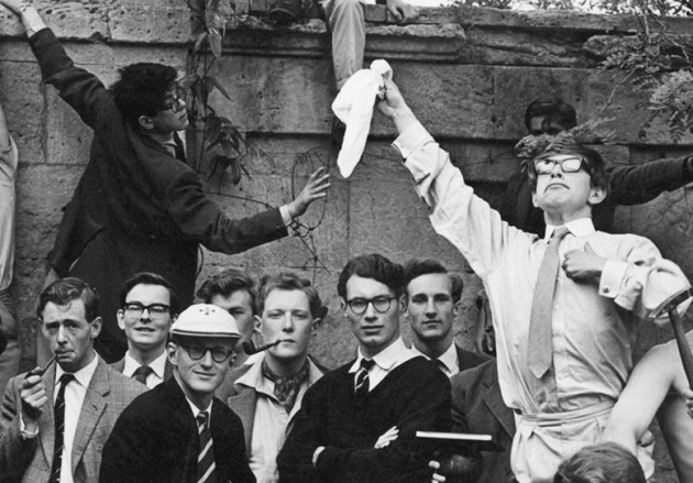 hawking1 630x439
