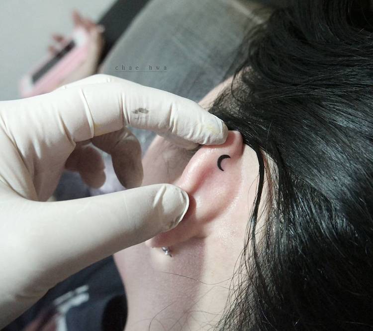 helix tatuajes en las orejas 7