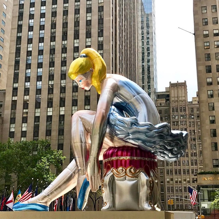 Jeff Koons bailarina inflable 2