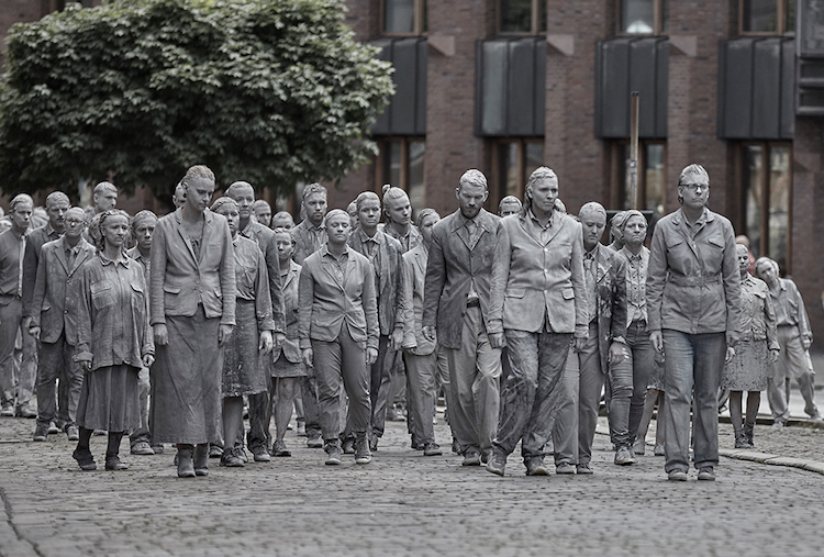 1000 GESTALTEN g20 protest art 1