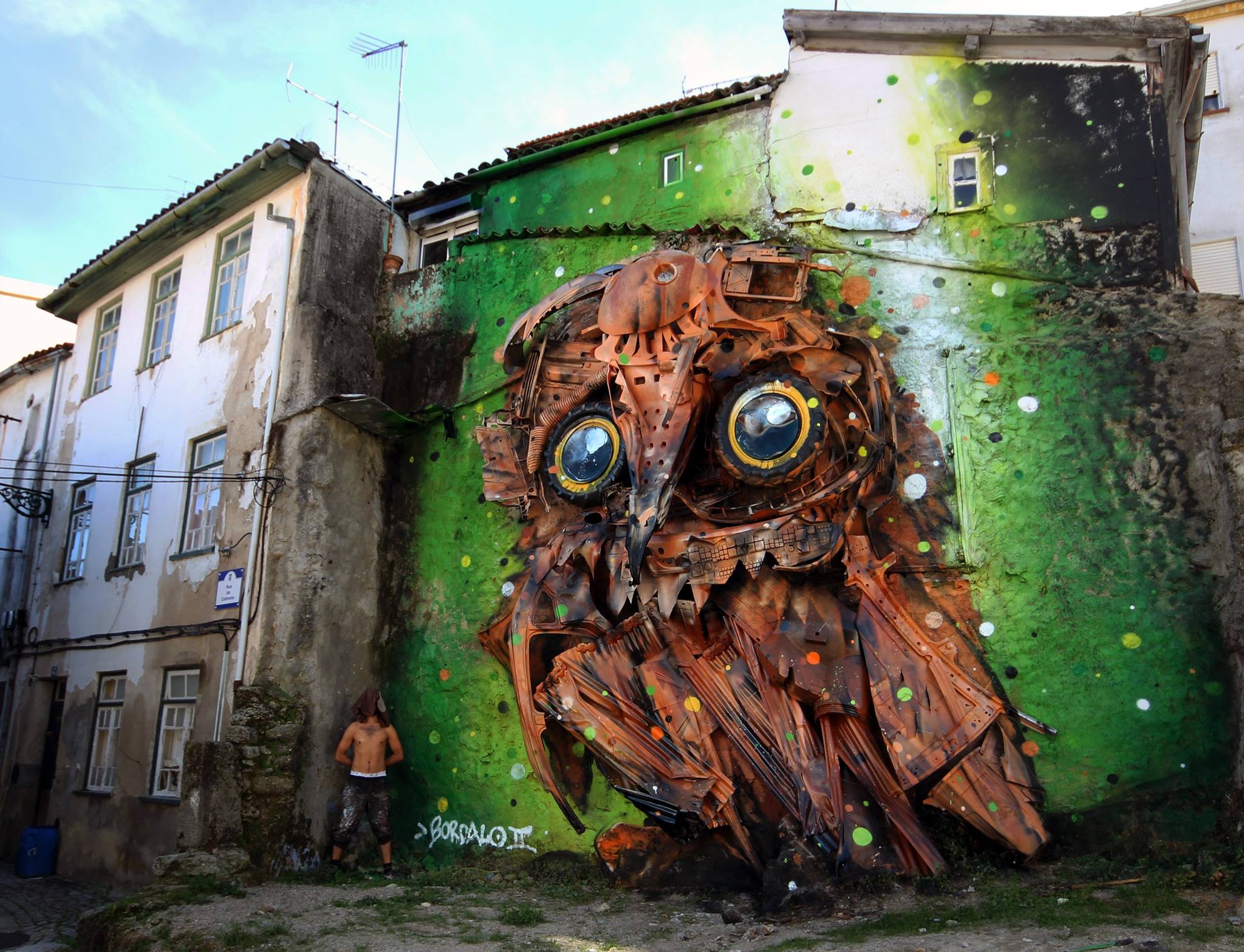 Bordalo II arte urbano reciclaje basura