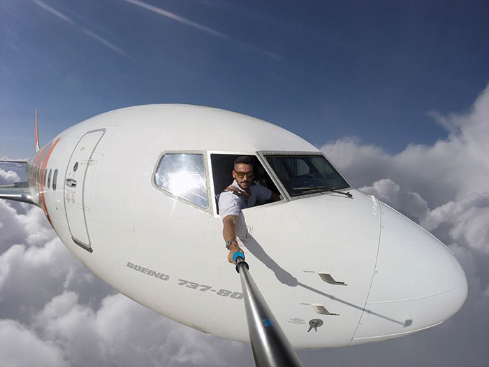 Daniel Centeno sefies avion 2