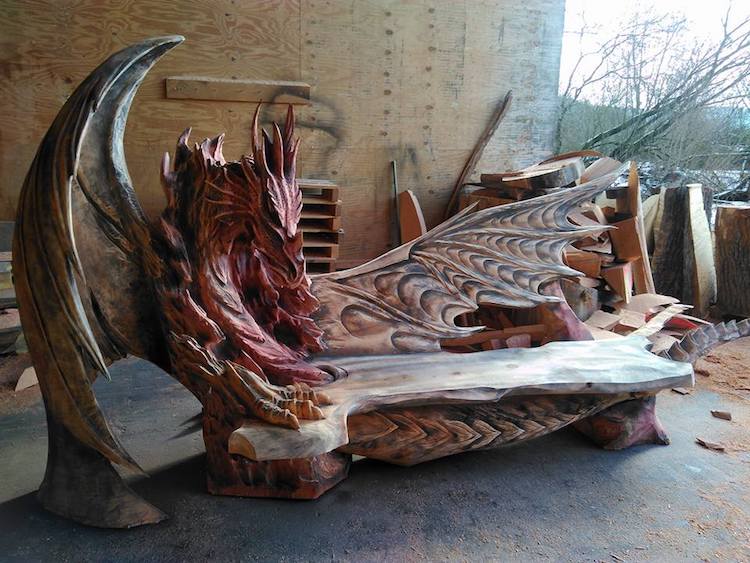Igor Loskutow escultura dragon motosierra 16