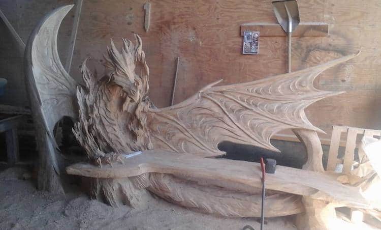 Igor Loskutow escultura dragon motosierra 9