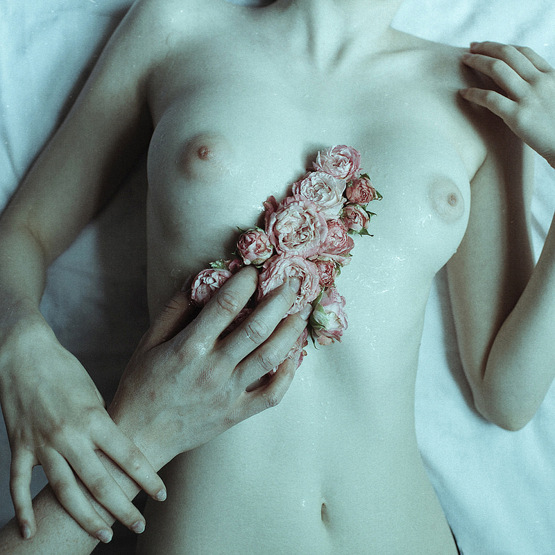 Laura Makabresku3