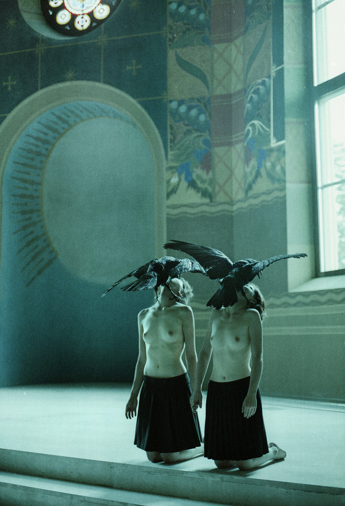 Laura Makabresku5