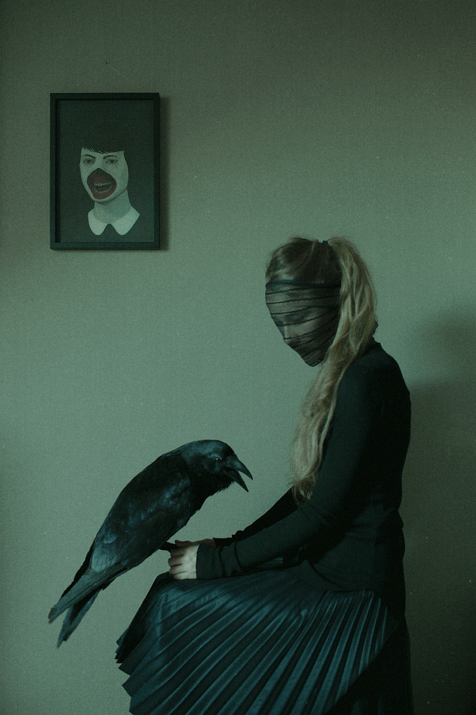 Laura Makabresku8