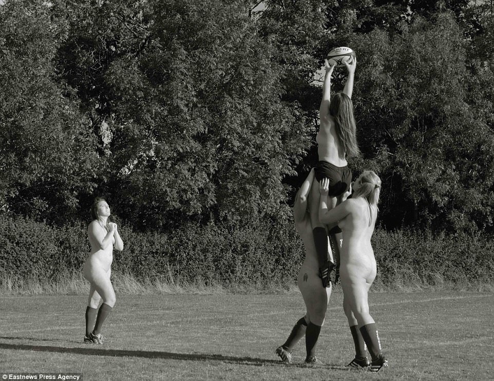 calendario mujeres rugby desnudas 8