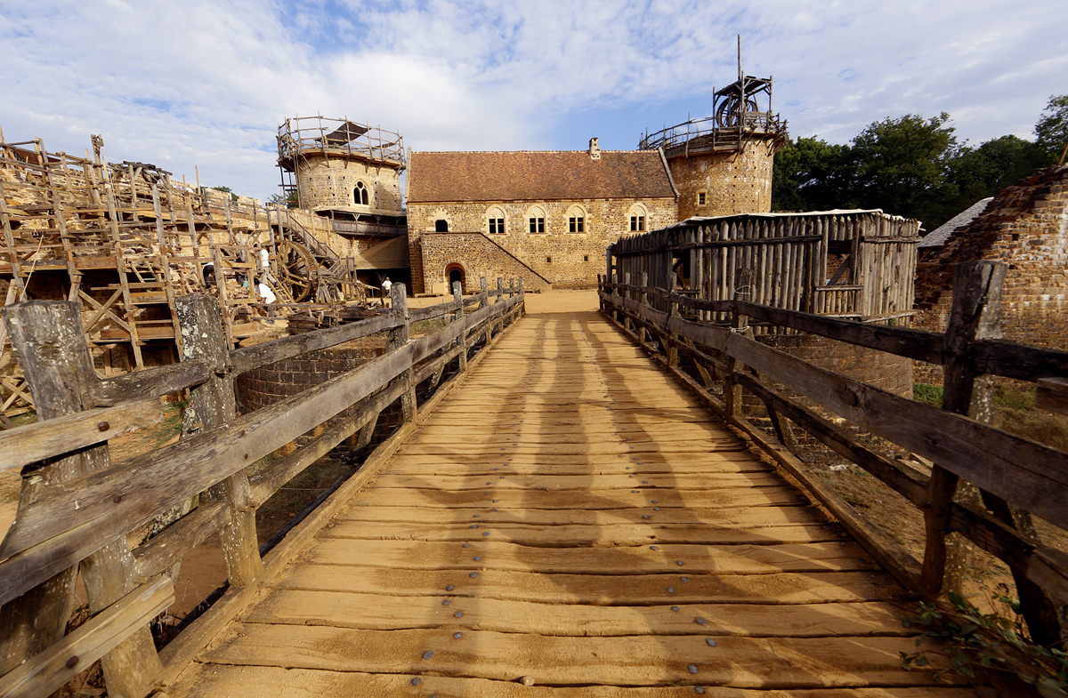 castillo medieval Guedelon Francia 11
