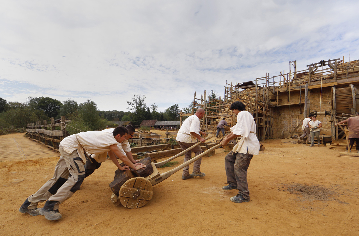 castillo medieval Guedelon Francia 17
