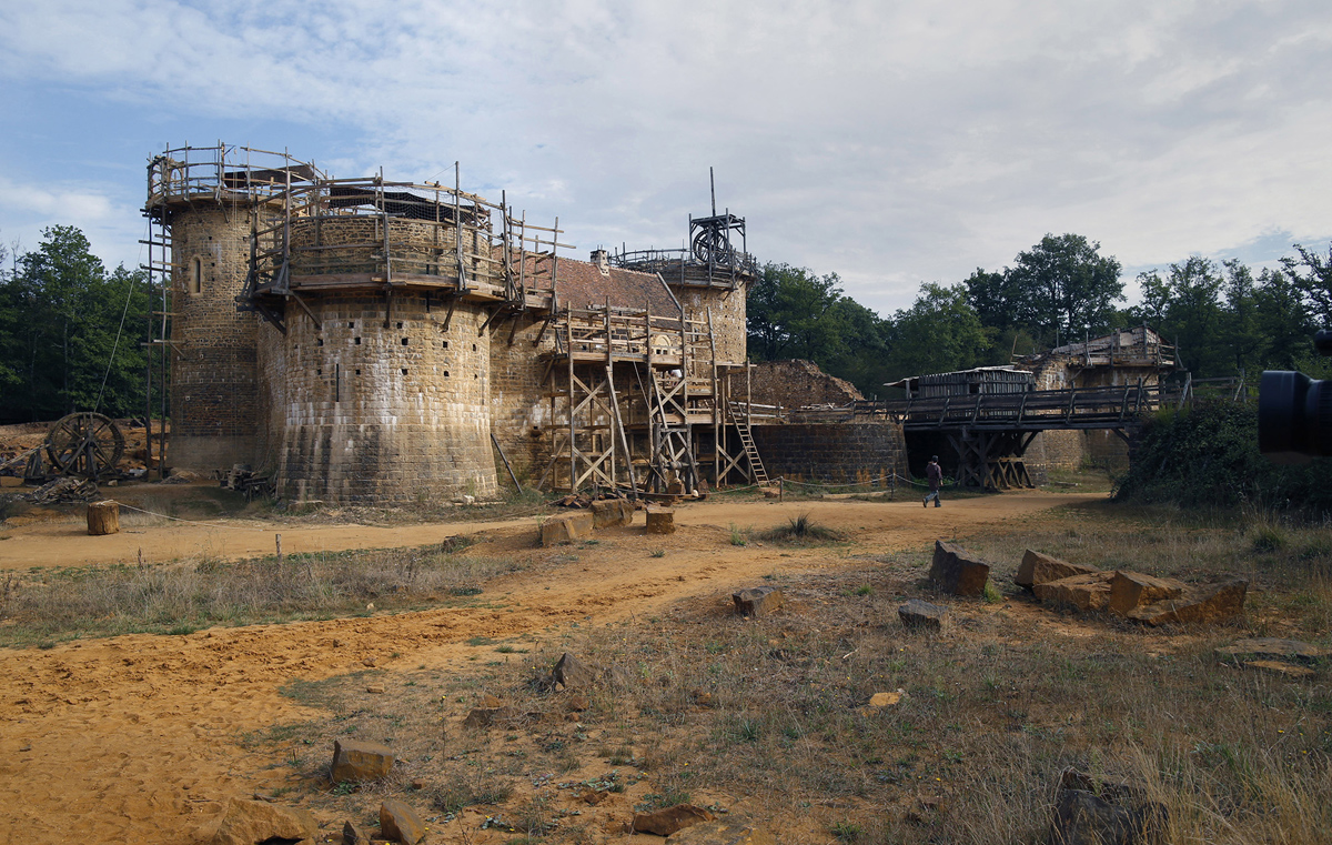 castillo medieval Guedelon Francia 8