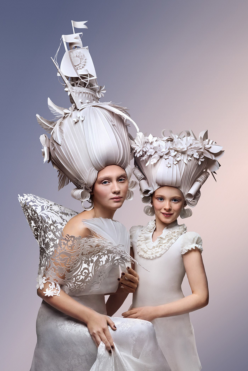 Las pelucas barrocas de papel de la artista Asya Kozina