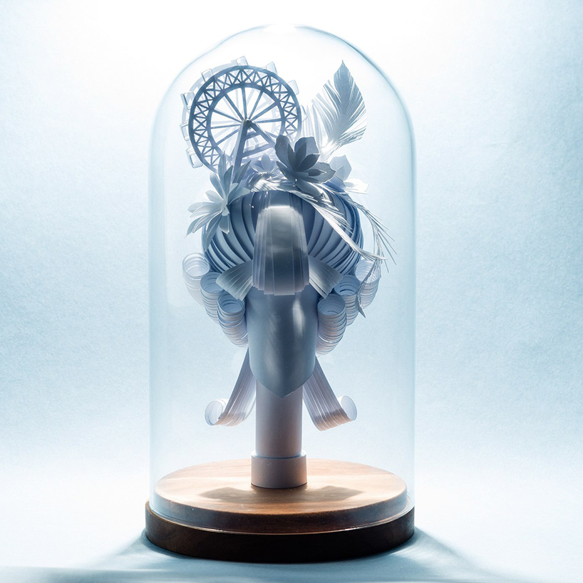 Las pelucas barrocas de papel de la artista Asya Kozina