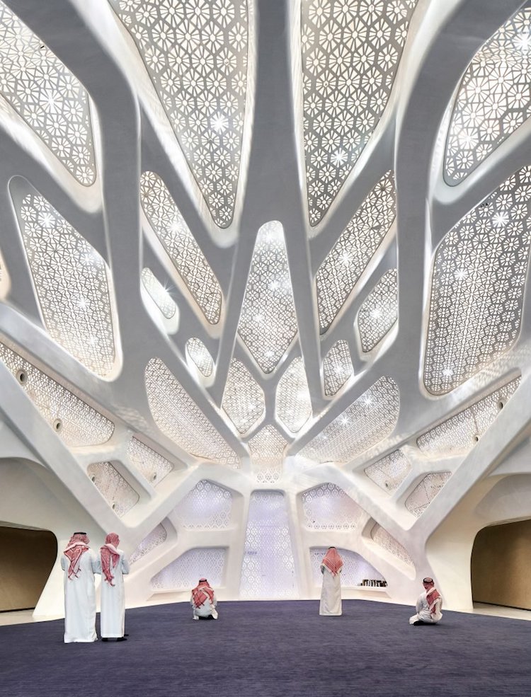 Zaha Hadid Rey Abdullah Petroleo Centro 2