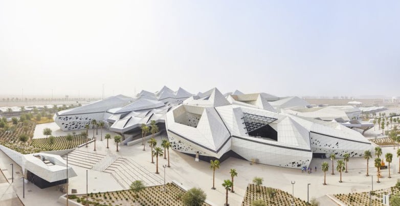 El impresionante edificio de la arquitecta Zaha Hadid en Riyadh
