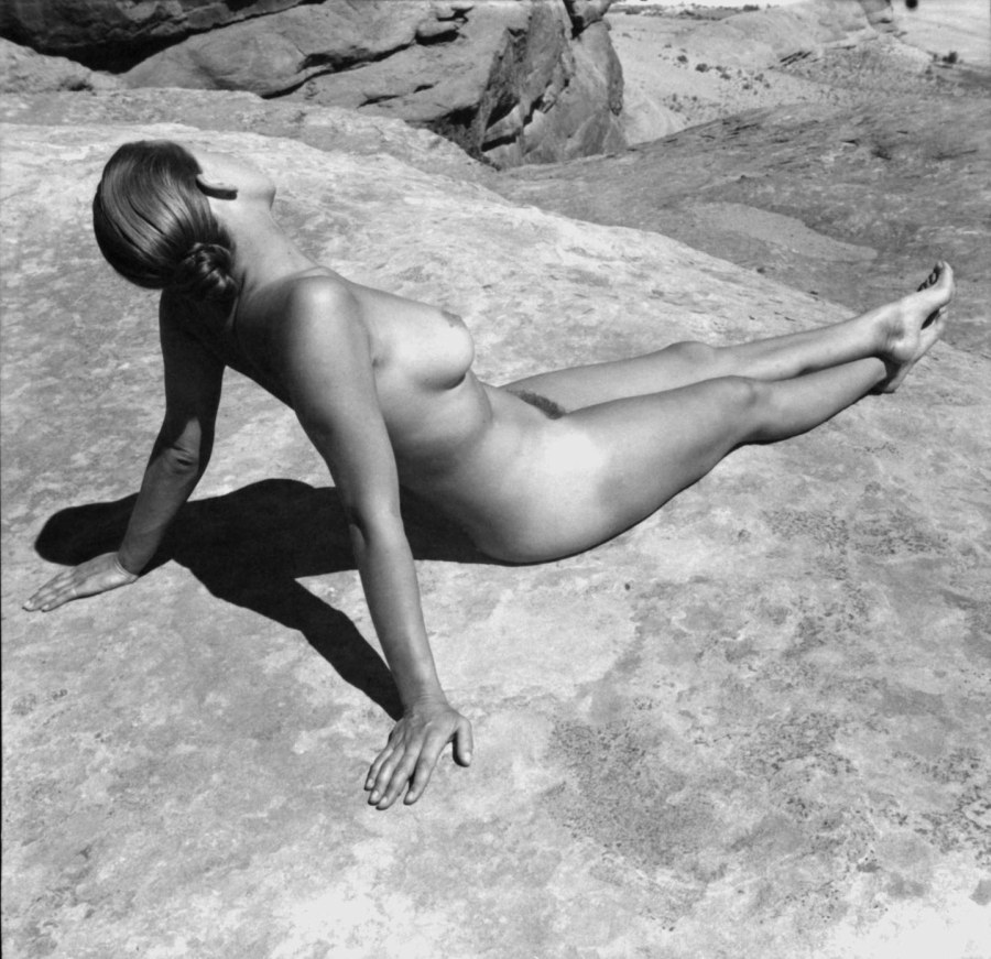 imogen cunningham. C. Inquieta 1