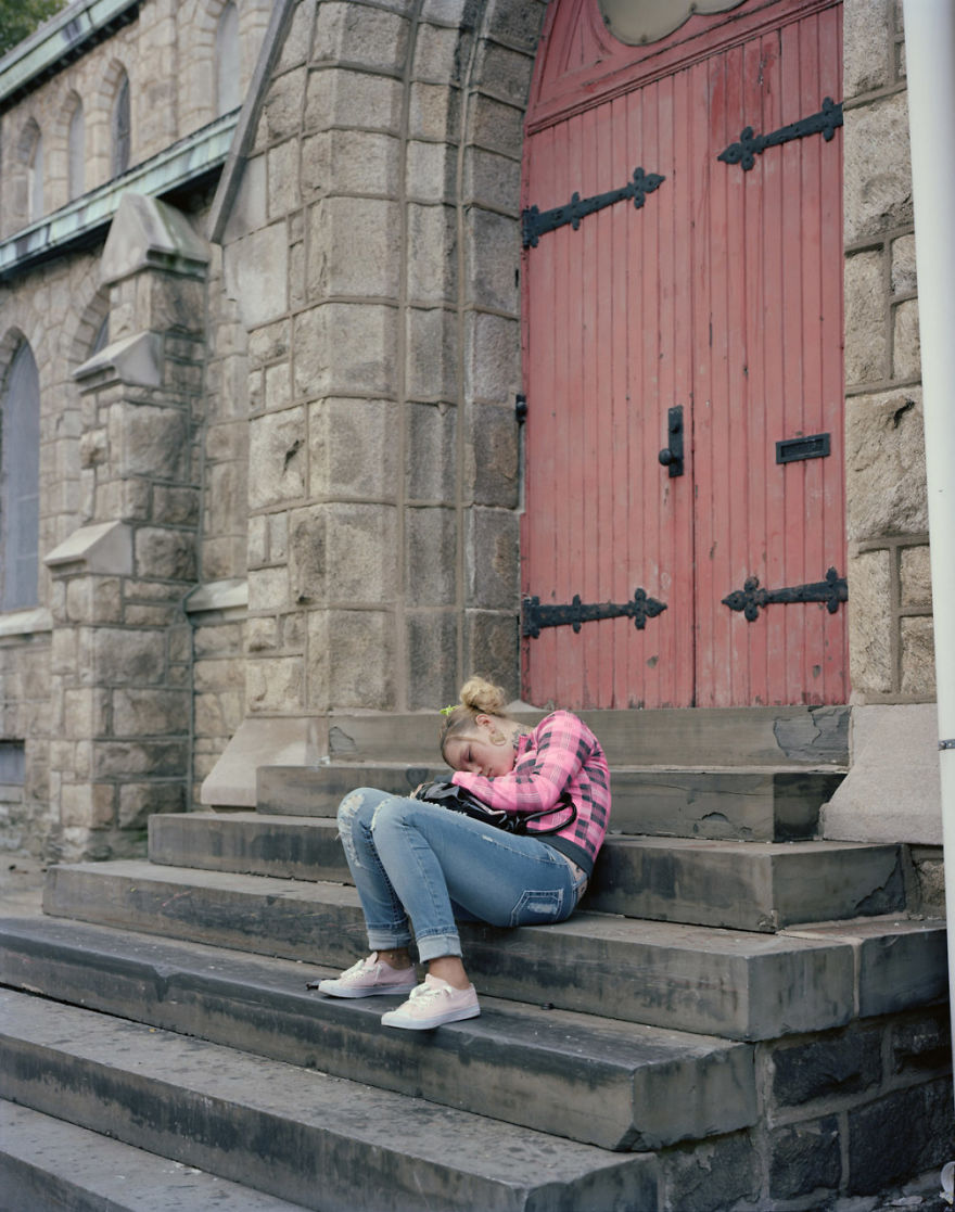 La vida en las calles de un barrio marginal de Filadelfia, capturada por  Jeffrey Stockbridge - Cultura Inquieta