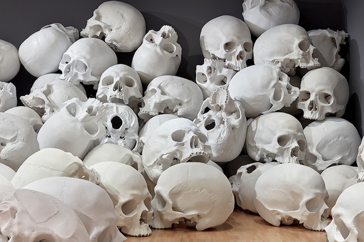 Ron Mueck calaveras craneos escultura 12