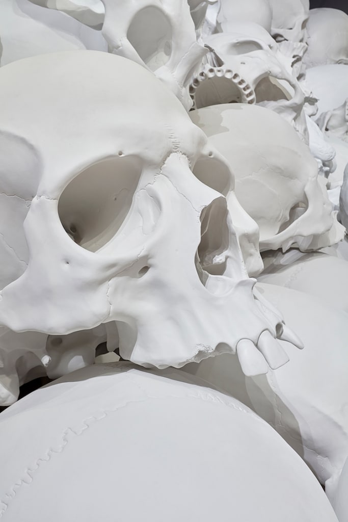 Ron Mueck calaveras craneos escultura 7