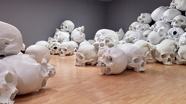 Ron Mueck calaveras craneos escultura 8