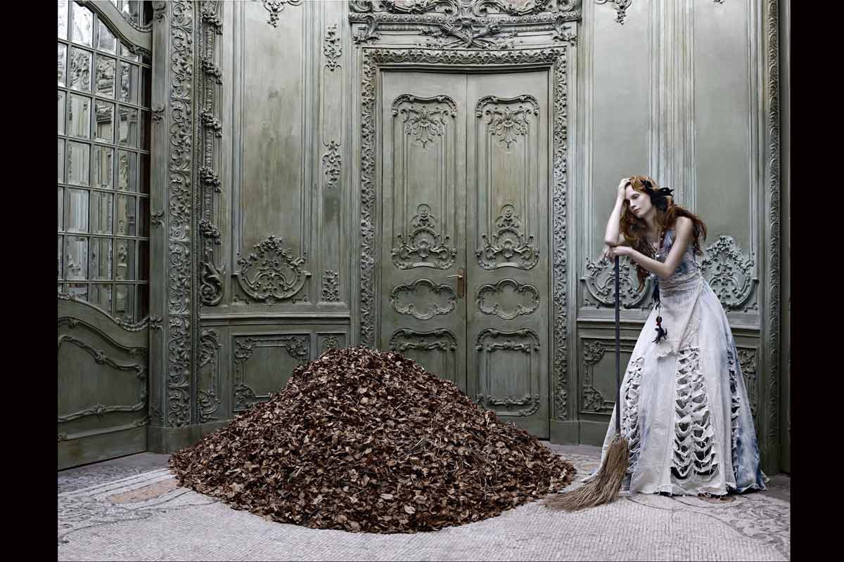 el mundo del fotografo eugenio recuenco 41051585 1200x
