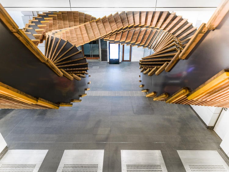 escaleras chris fox 05