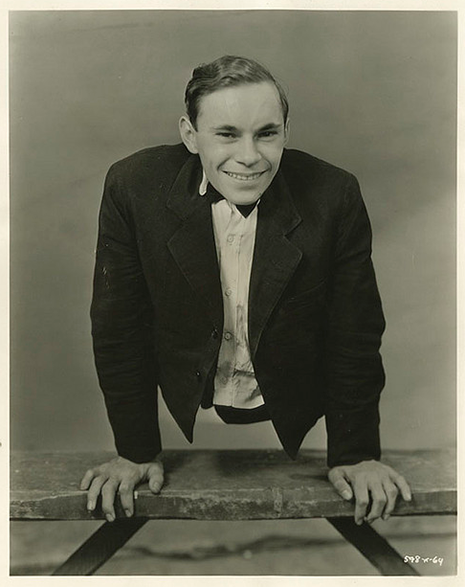 photo cast freaks 10