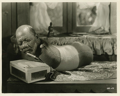 photo cast freaks 16