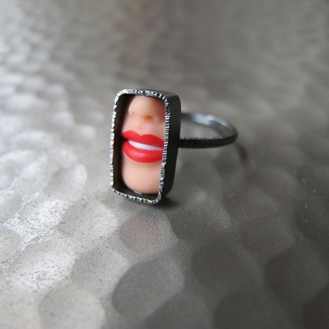 Margaux Lange barbie joyas 13