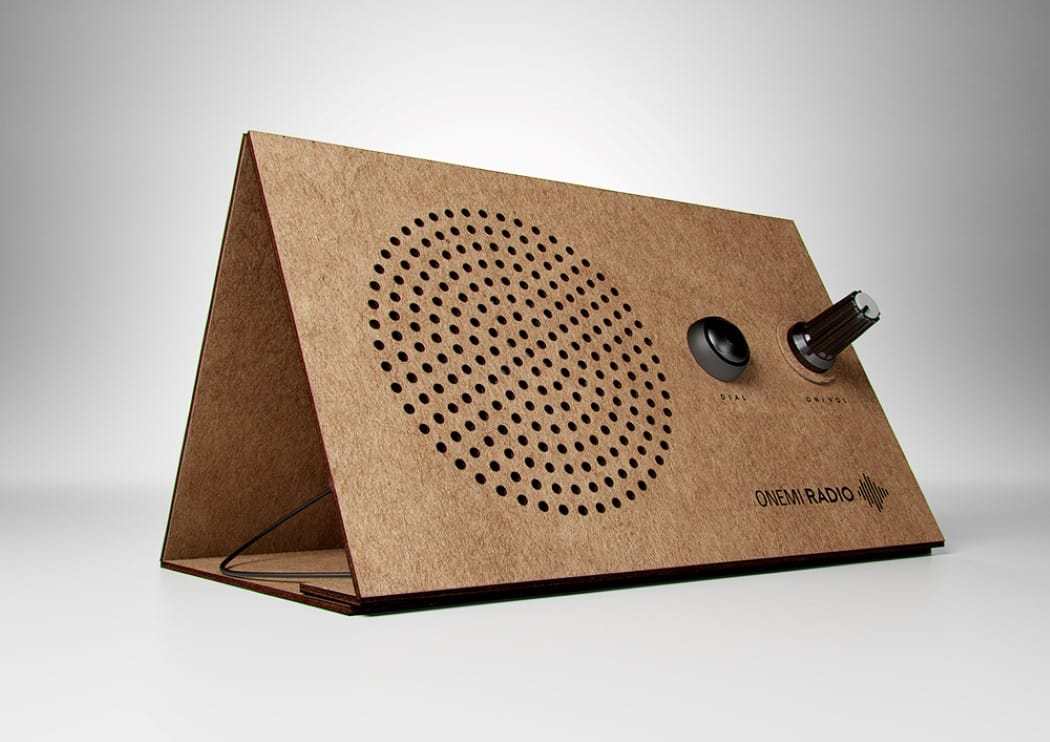 ONEMI radio solar carton