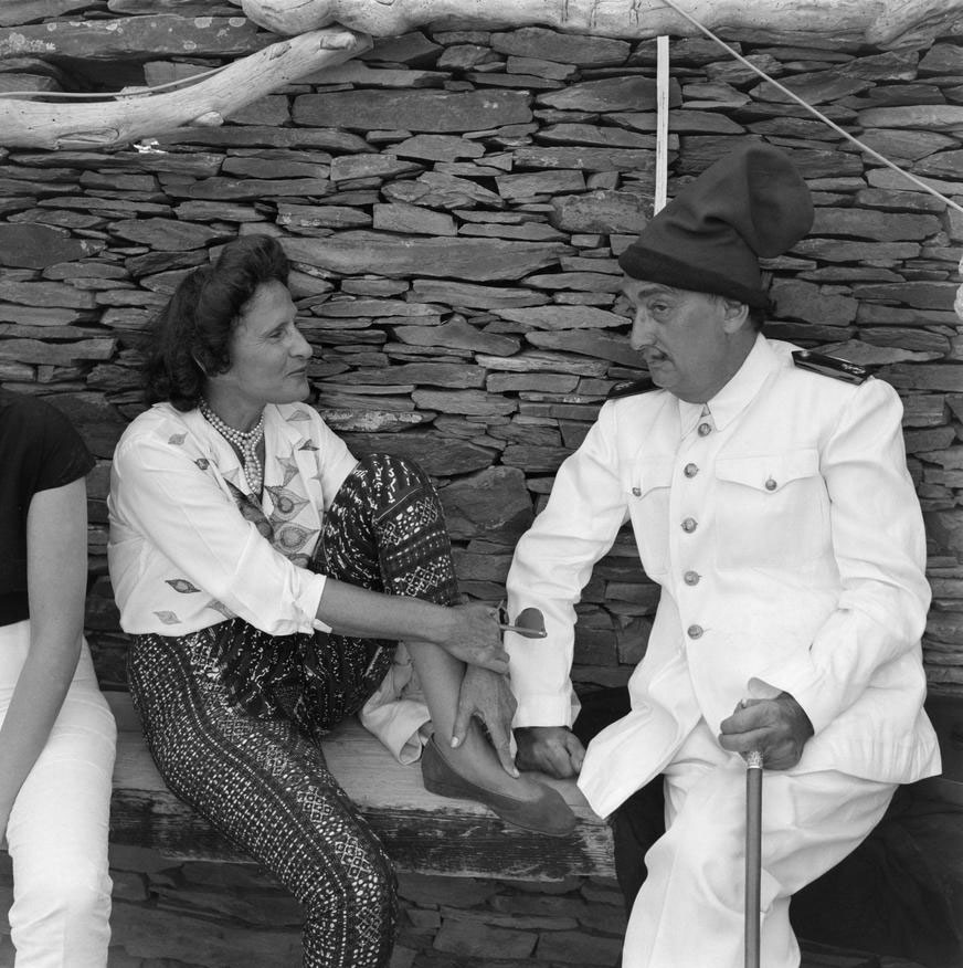 Gala y Dalí conversando
