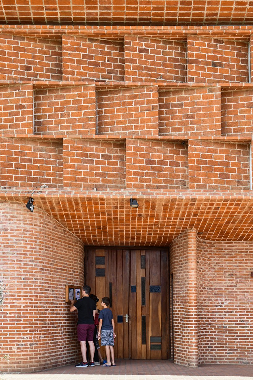 Eladio Dieste Iglesia del Cristo Obrero