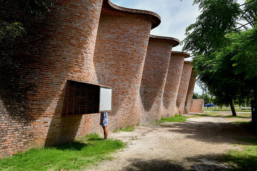 Eladio Dieste Iglesia del Cristo Obrero