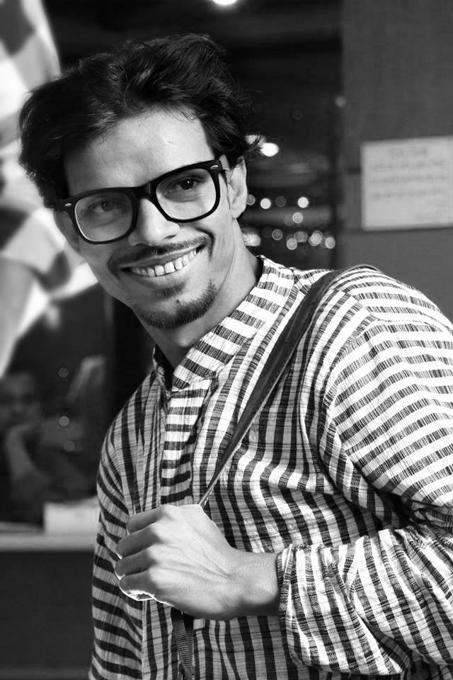 Jibon Ahmed 3 Bangladesh Beso fotografía polémica
