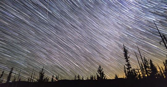 Lluvia de estrellas vídeo timelapse perseidas astronomía