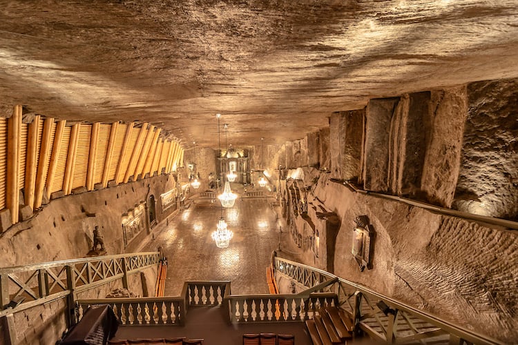 Polonia Wieliczka catedral subterránea mina sal arquitectura Edad Media