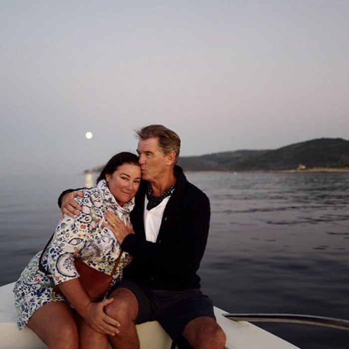 Pierce Brosnan y Keely Shaye Smith celebran años juntos y estas fotos repasan su historia de