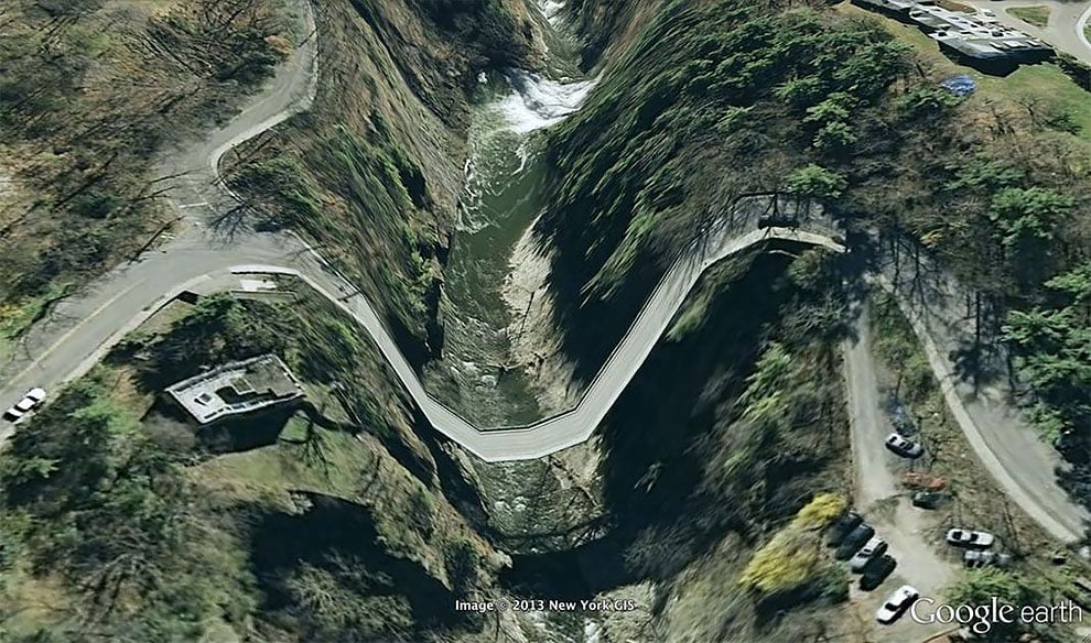 Postales desde Google Earth, Clement Valla