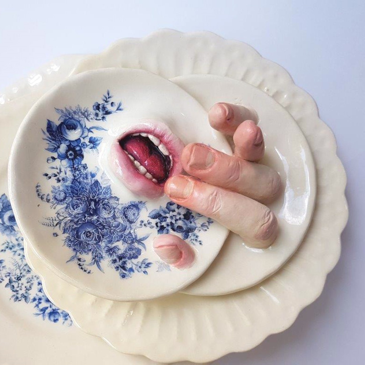 Ronit Baranga cerámica escultura arte estimulante curiosidad