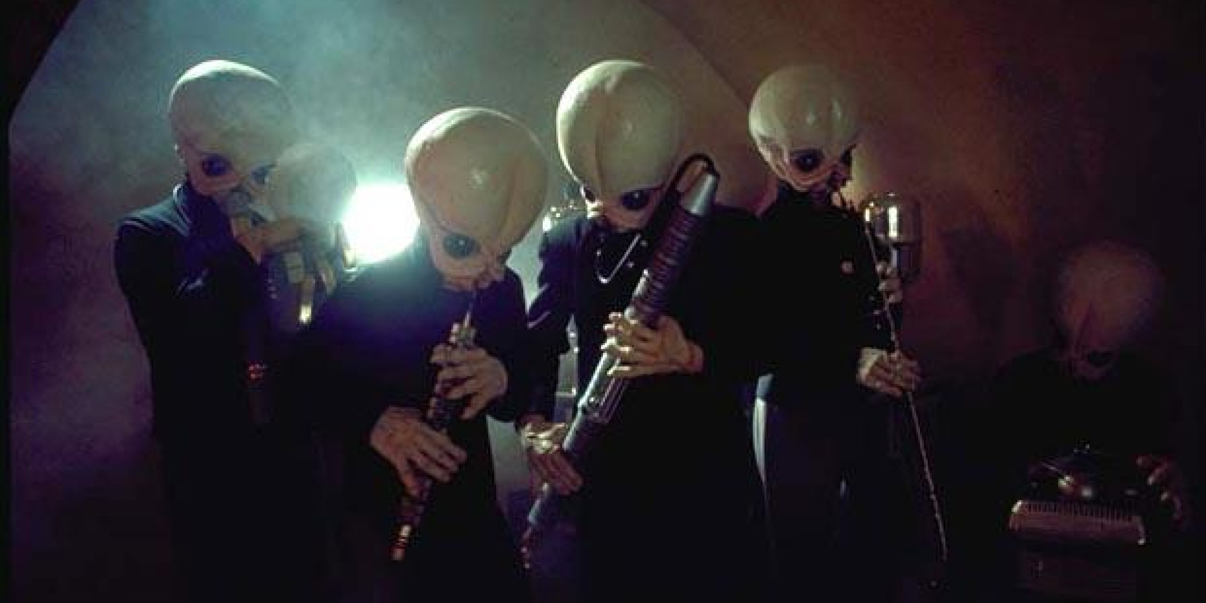 cantina band1 2400x1200 708983737509