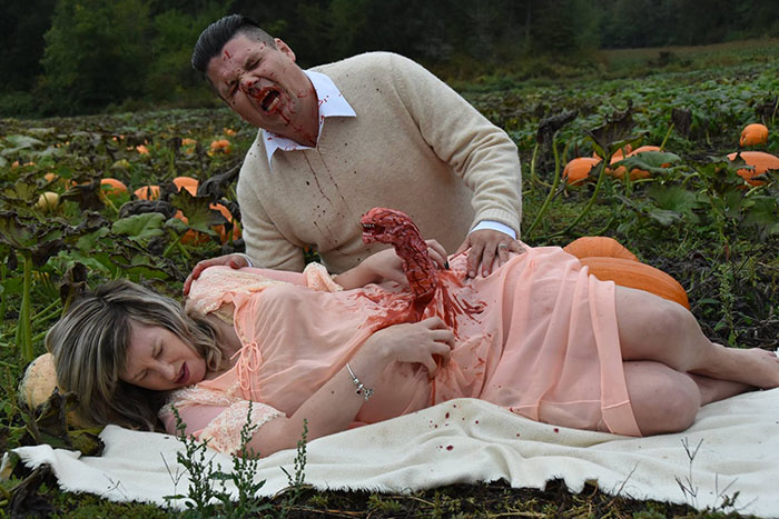 ToddCameron 8 sesiónfotográfica maternidad alien absurdo humor bizarro halloween viral