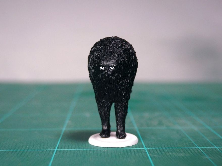 Meetisai 12 escultura gatos perros humor extravagancia frikismo
