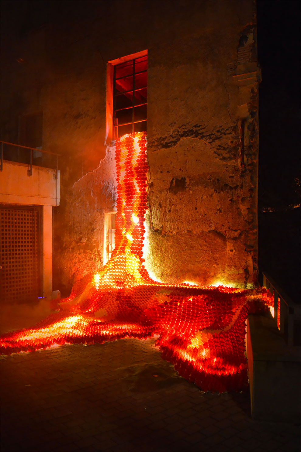Origami 2 lava Cataluña Lluérnia AnnaJuncá DavidOliva intervencionesurbanas